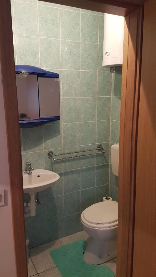 Apartmani AB Pirovac Bagian luar foto